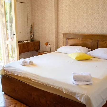 Holiday home Stone House Dioniz *